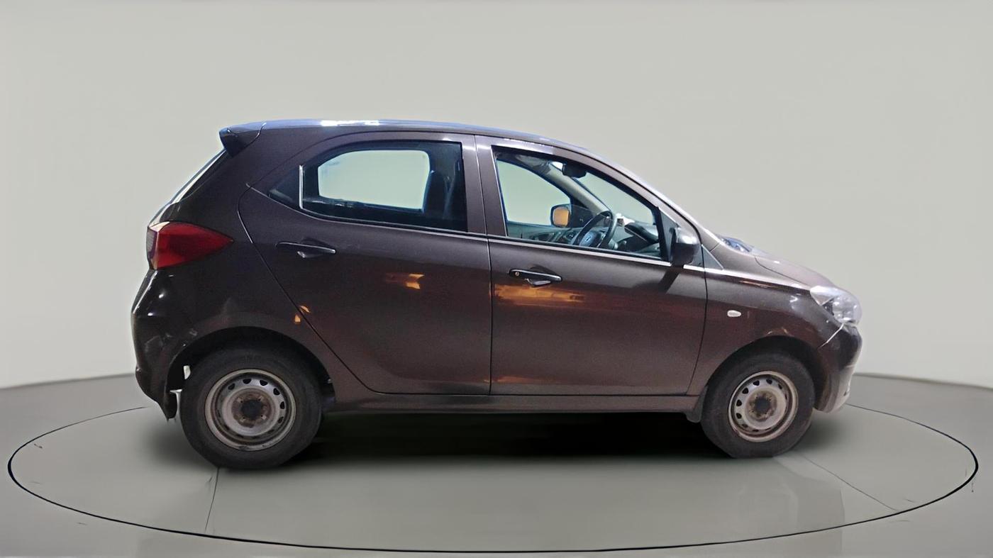 2018 Tata Tiago XE PETROL, Petrol, Manual, 70,182 km, exterior