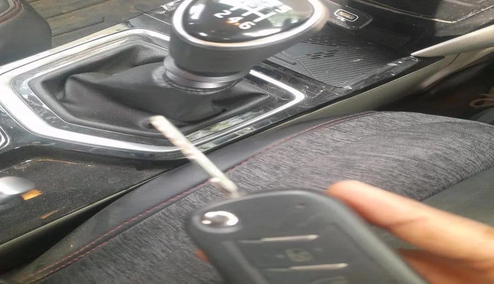 2024 Mahindra XUV 3XO MX3 1.5 Turbo Diesel, Diesel, Manual, 41,053 km, interior