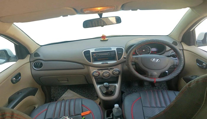 2013 Hyundai Grand i10 MAGNA 1.2 KAPPA VTVT, Petrol, Manual, 1,05,110 km, interior