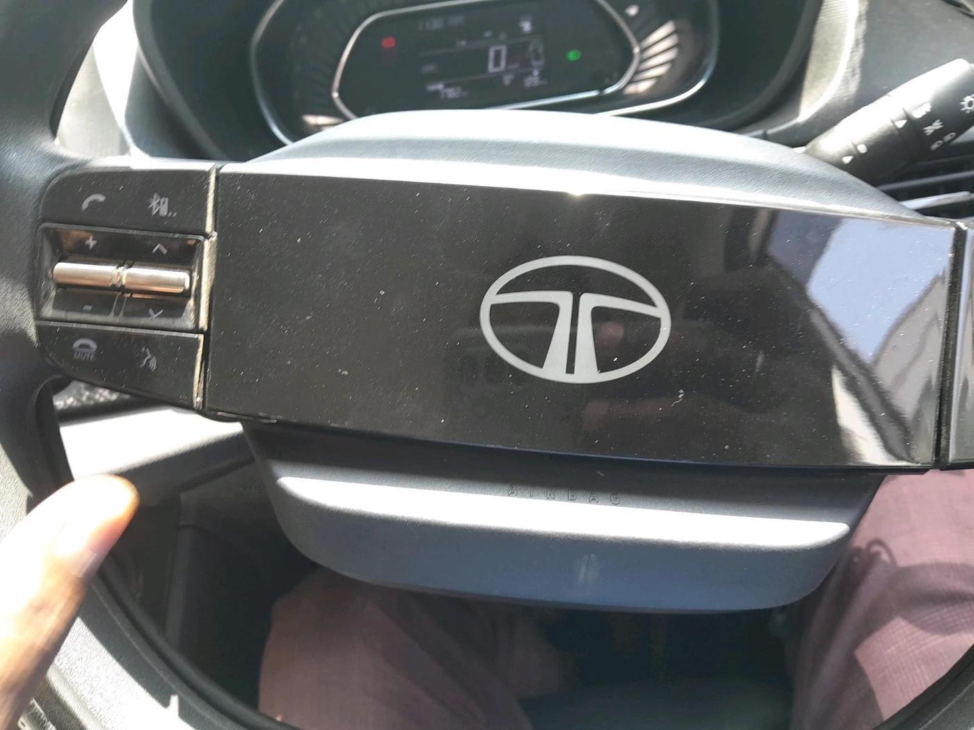 2025 Tata NEXON SMART+ 1.2 PETROL, Petrol, Manual, 6,110 km, interior