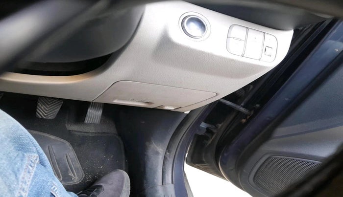 2019 Hyundai VENUE SX(O) 1.4 CRDI, Diesel, Manual, 1,56,399 km, interior