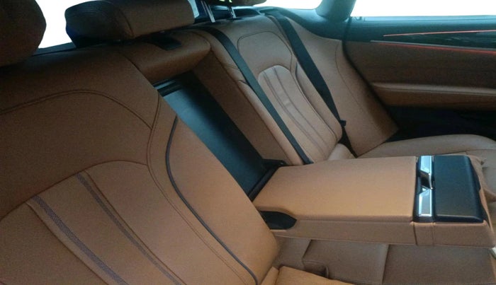 2024 BMW 6 Series GT 630i M Sport Signature, Petrol, Automatic, 22,069 km, interior