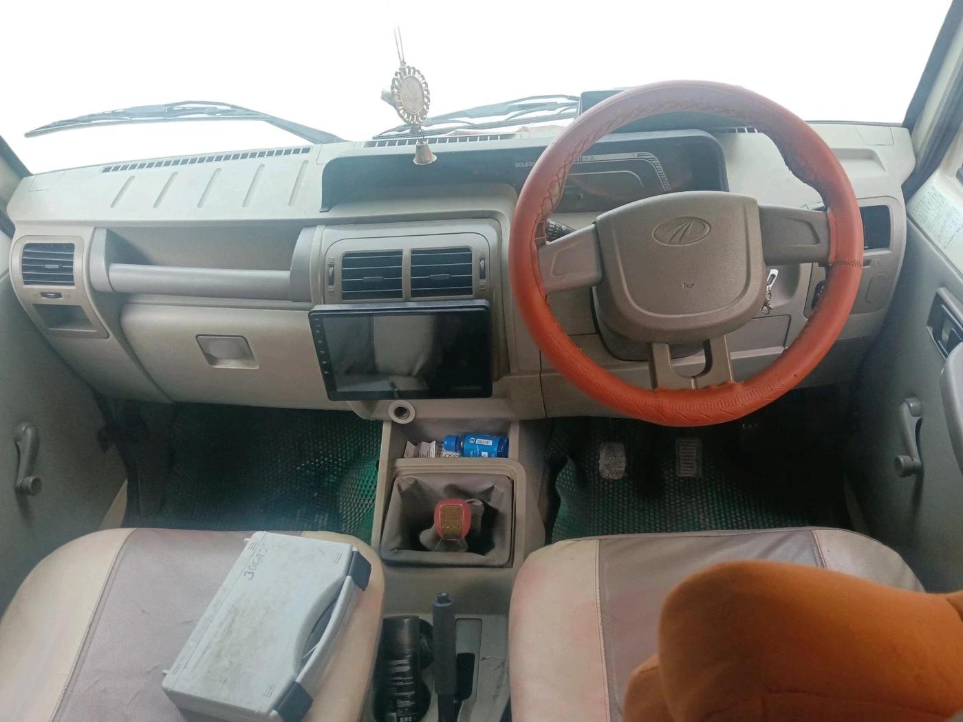 2015 Mahindra Bolero SLE BS IV, Diesel, Manual, 35,097 km, interior