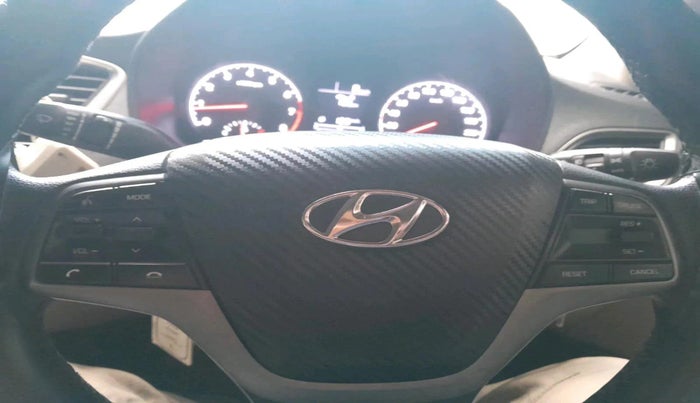 2018 Hyundai Verna 1.6 VTVT SX, Petrol, Manual, 45,877 km, interior
