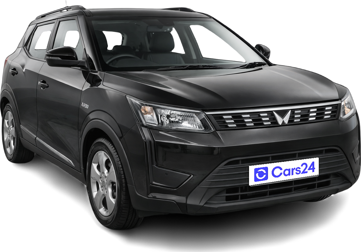 2023 Mahindra XUV300 - SUV - Petrol - Manual - ₹7.45 lakh