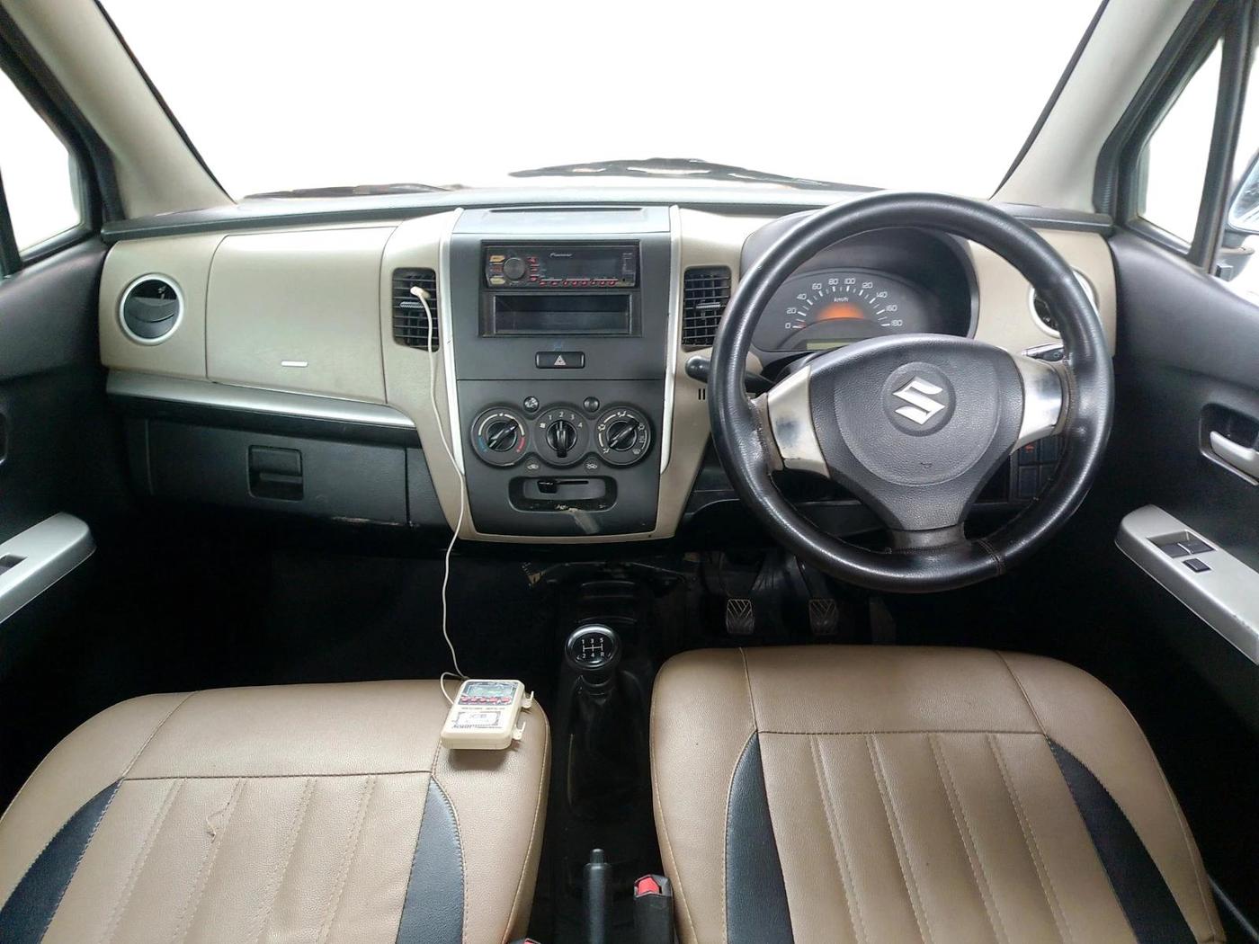 2013 Maruti Wagon R 1.0 LXI, Petrol, Manual, 76,805 km, interior