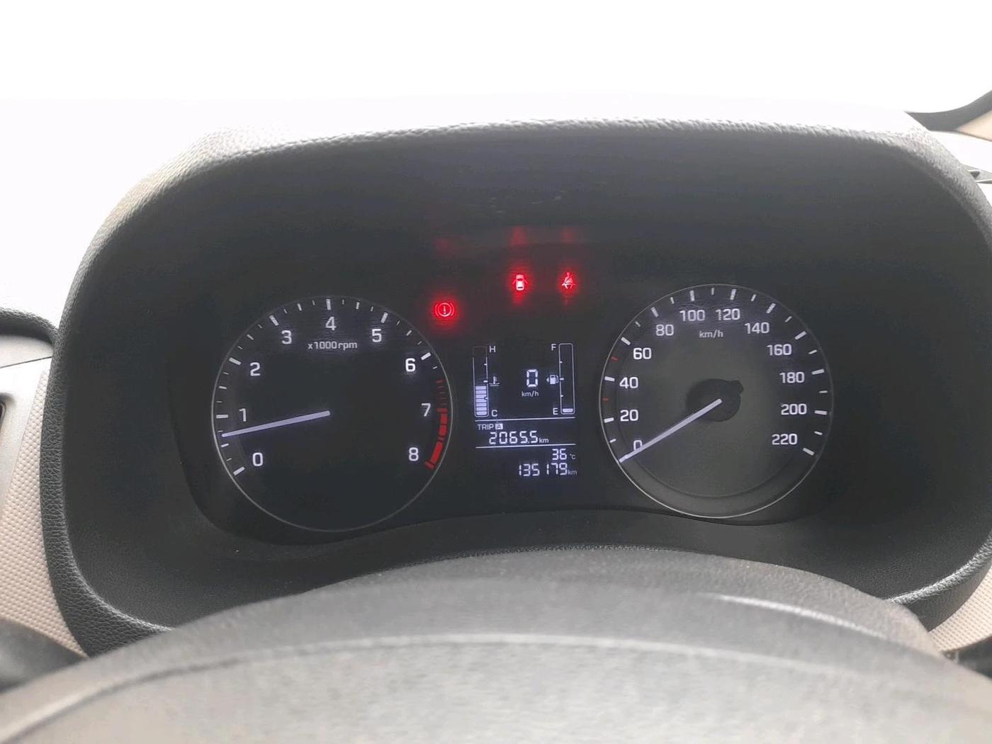 2016 Hyundai Creta E PLUS 1.6 PETROL, Petrol, Manual, 1,35,179 km, interior