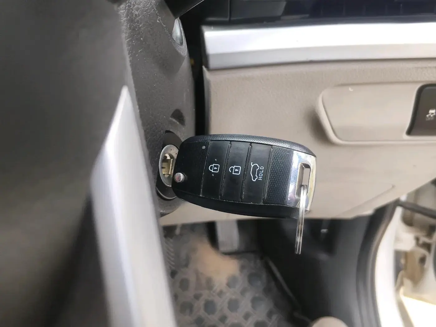 2022 KIA CARENS PRESTIGE 1.5 DIESEL 7 STR, Diesel, Manual, 1,61,556 km, interior