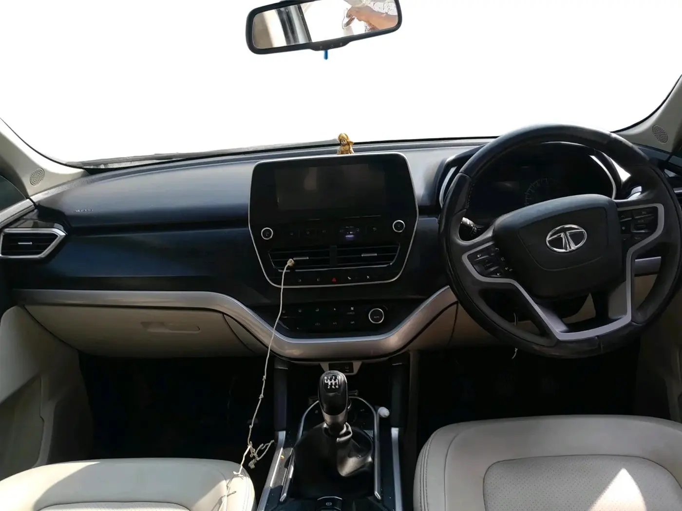 2021 Tata Safari XZ PLUS, Diesel, Manual, 1,20,827 km, interior