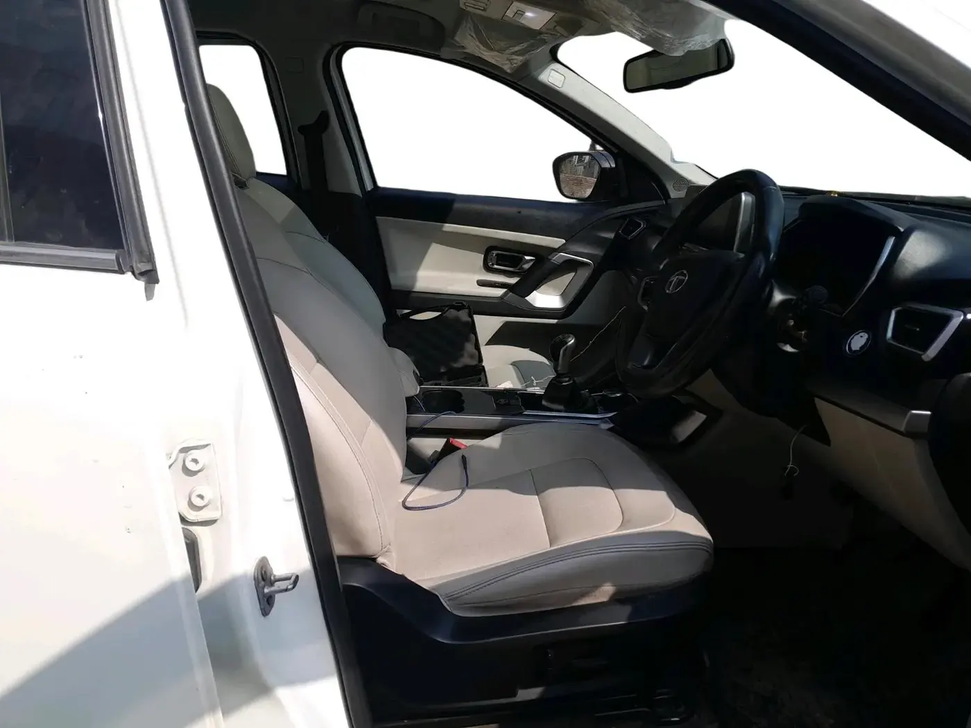 2021 Tata Safari XZ PLUS, Diesel, Manual, 1,20,827 km, interior