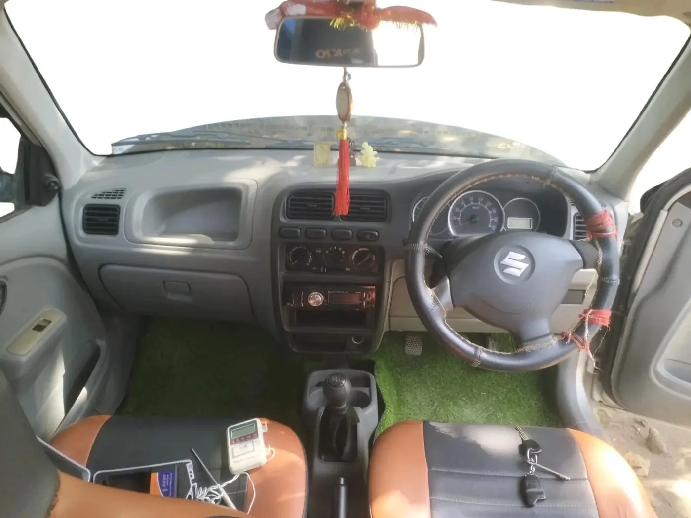 2013 Maruti Alto K10 VXI, Petrol, Manual, 61,833 km, interior