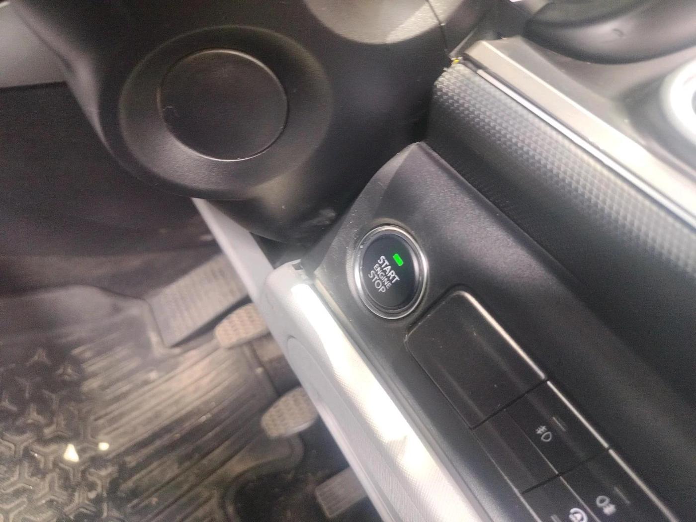 2021 Tata ALTROZ XZ PETROL, Petrol, Manual, 21,315 km, interior