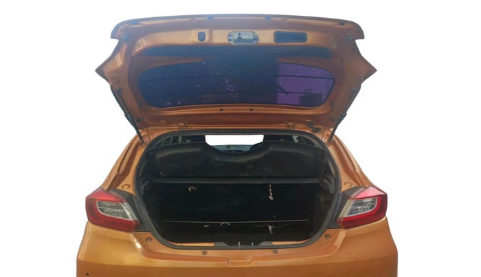 2016 Tata Tiago XZ PETROL, Petrol, Manual, 1,27,856 km, exterior