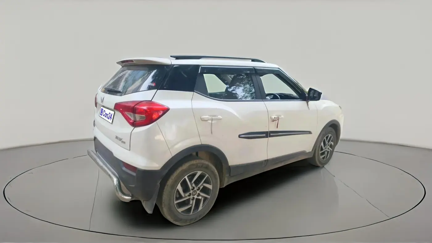 2022 Mahindra XUV300 W8 1.2 PETROL, Petrol, Manual, 54,427 km, exterior
