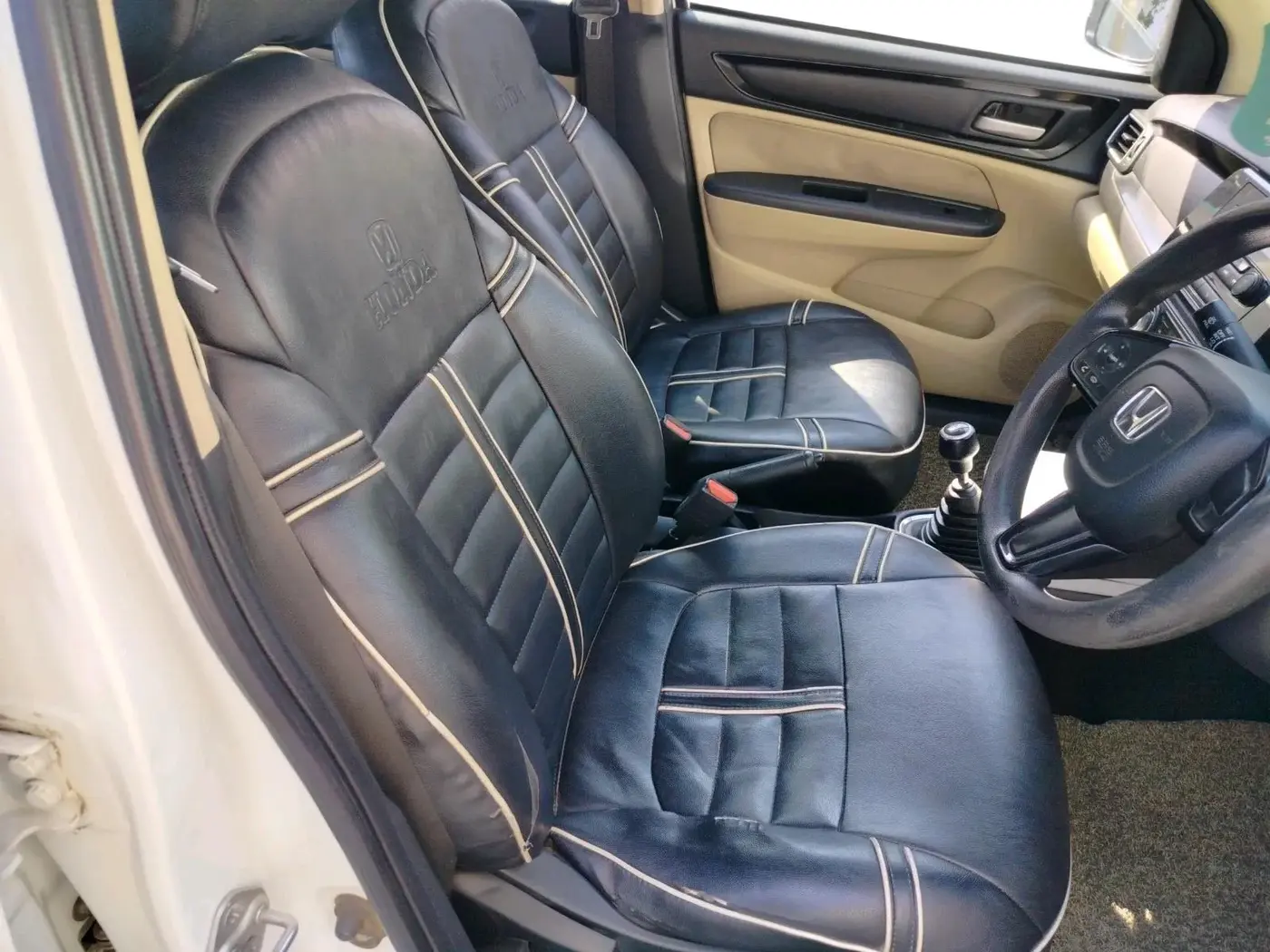 2018 Honda Amaze 1.5L I-DTEC V, Diesel, Manual, 1,51,035 km, interior