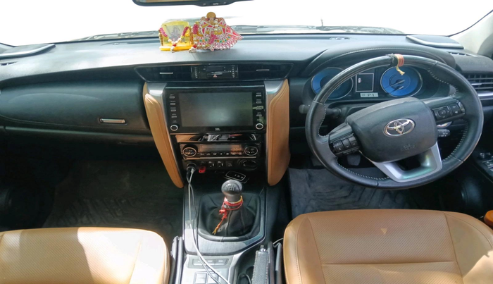 2023 Toyota Fortuner 4X4 MT 2.8 DIESEL, Diesel, Manual, 52,303 km, interior