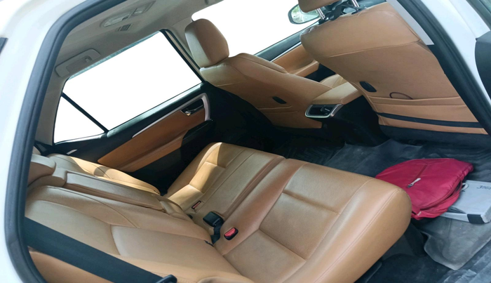 2023 Toyota Fortuner 4X4 MT 2.8 DIESEL, Diesel, Manual, 52,303 km, interior
