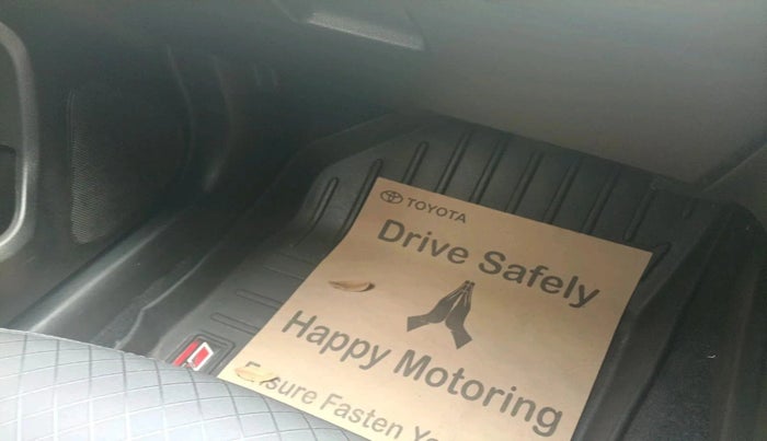 2022 Toyota URBAN CRUISER PREMIUM GRADE AT, Petrol, Automatic, 18,964 km, interior