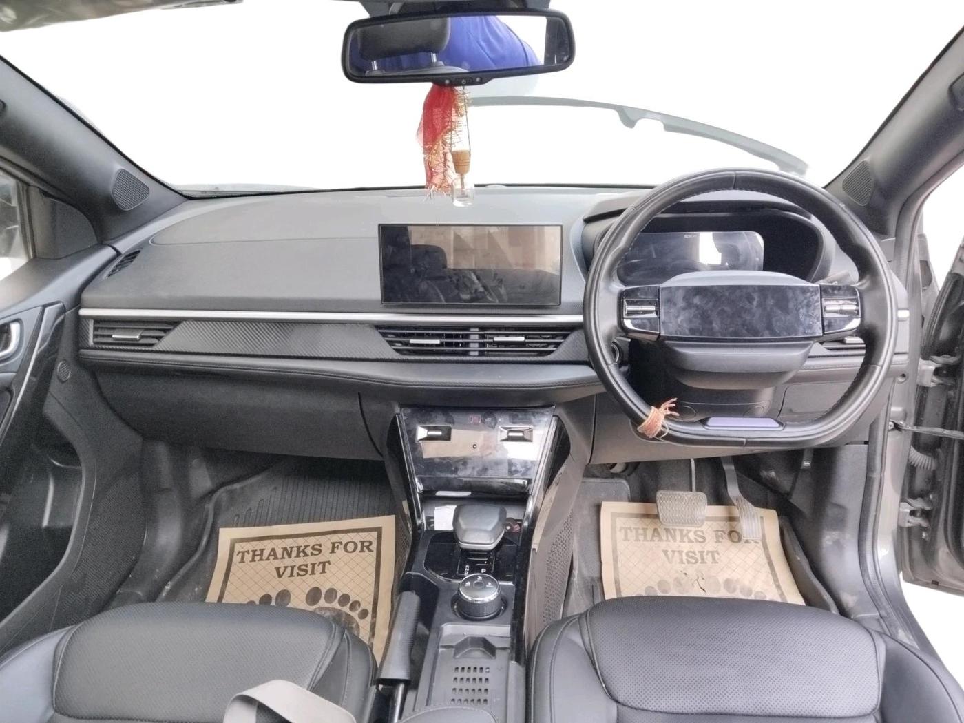 2023 Tata NEXON FEARLESS + SUNROOF DCA DUAL TONE 1.2 PETROL, Petrol, Automatic, 30,443 km, interior