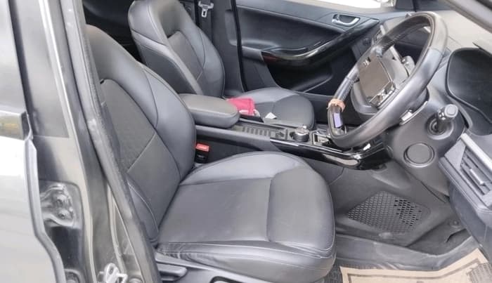2023 Tata NEXON FEARLESS + SUNROOF DCA DUAL TONE 1.2 PETROL, Petrol, Automatic, 30,443 km, interior