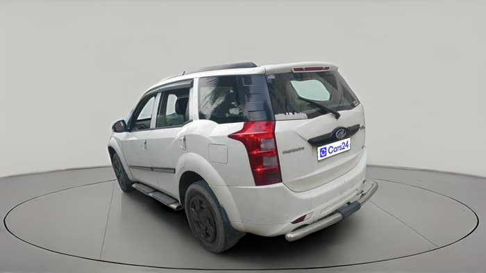 2016 Mahindra XUV500 W4, Diesel, Manual, 1,16,356 km, exterior