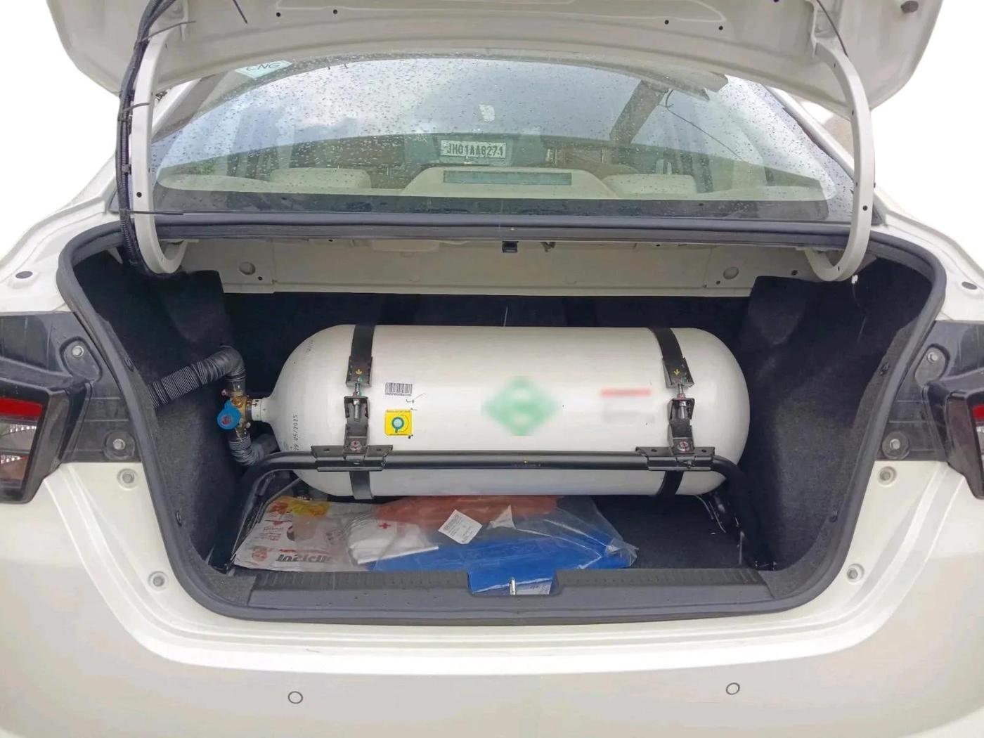 2025 Maruti Dzire VXi CNG, CNG, Manual, 20,045 km, exterior