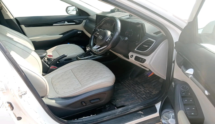 2020 KIA SELTOS HTK PLUS AT 1.5 DIESEL, Diesel, Automatic, 90,000 km, interior