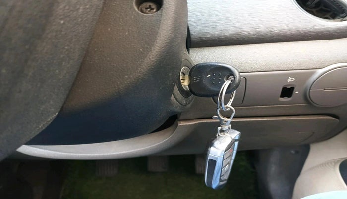 2011 Hyundai i10 MAGNA 1.2, Petrol, Manual, 1,01,326 km, interior