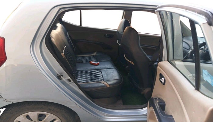 2011 Hyundai i10 MAGNA 1.2, Petrol, Manual, 1,01,326 km, interior