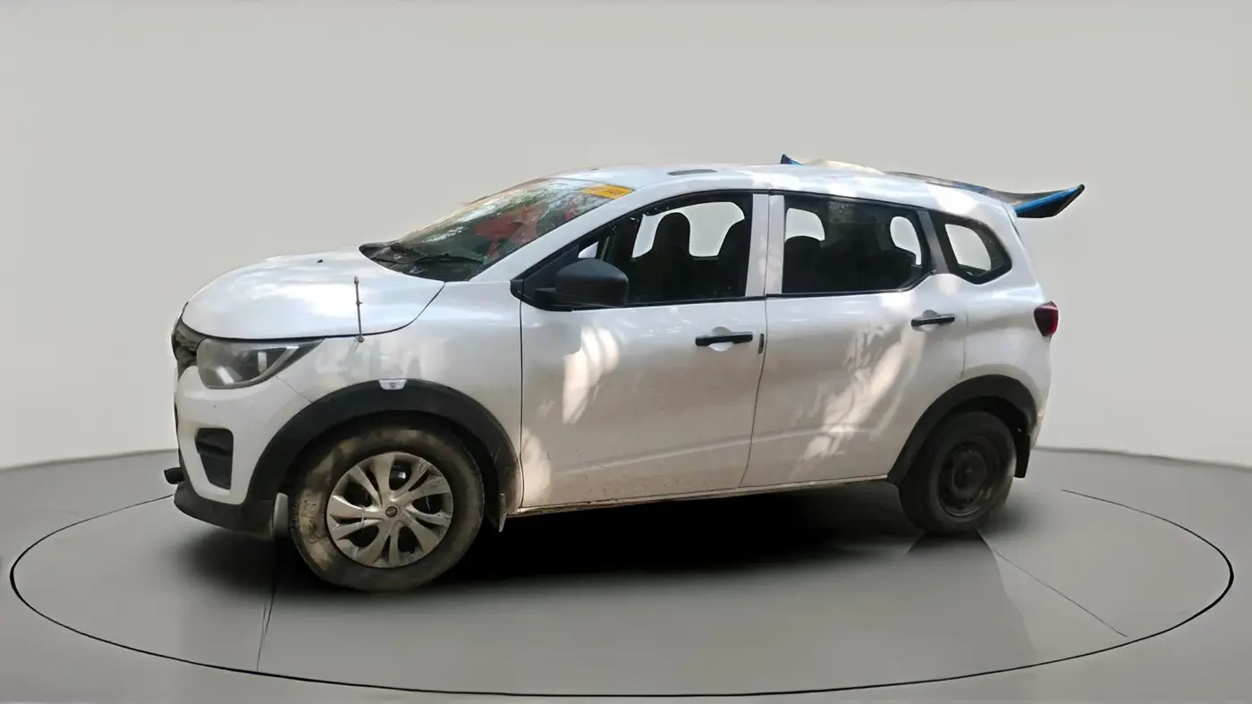2021 Renault TRIBER RXE MT, Petrol, Manual, 39,622 km, exterior