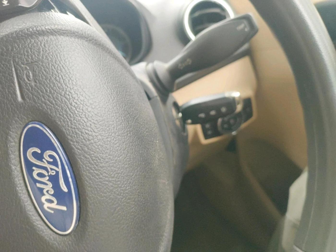 2018 Ford Figo Aspire TITANIUM 1.2 PETROL, Petrol, Manual, 33,676 km, interior