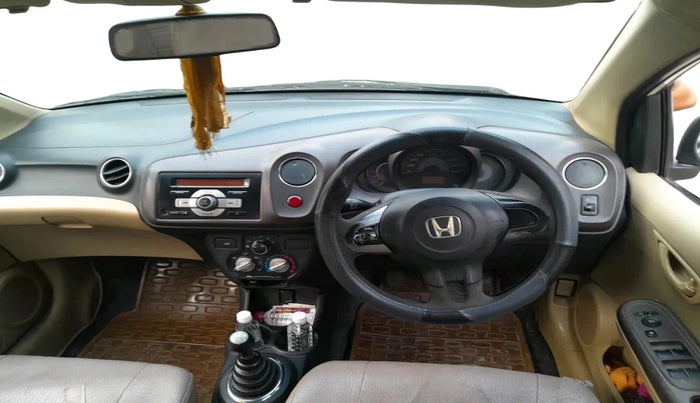 2013 Honda Amaze 1.5L I-DTEC S, Diesel, Manual, 1,15,100 km, interior