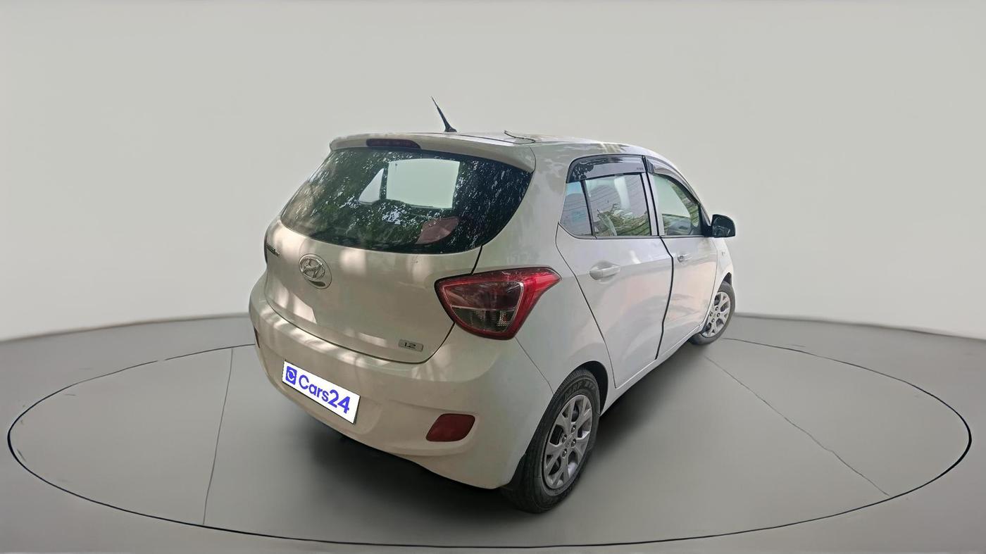 2016 Hyundai Grand i10 MAGNA 1.2 KAPPA VTVT, Petrol, Manual, 1,05,670 km, exterior