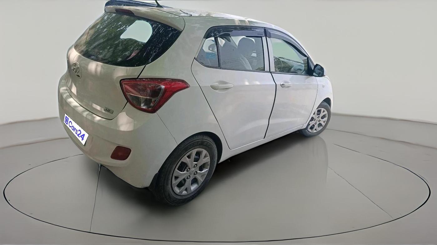 2016 Hyundai Grand i10 MAGNA 1.2 KAPPA VTVT, Petrol, Manual, 1,05,670 km, exterior