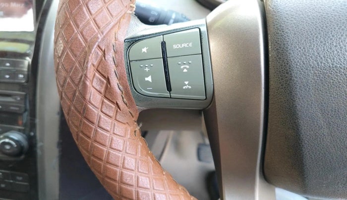 2014 Mahindra XUV500 W8, Diesel, Manual, 1,95,700 km, interior