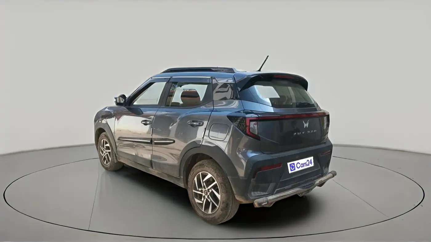 2024 Mahindra XUV 3XO AX5 1.5 Turbo Diesel, Diesel, Manual, 16,445 km, exterior