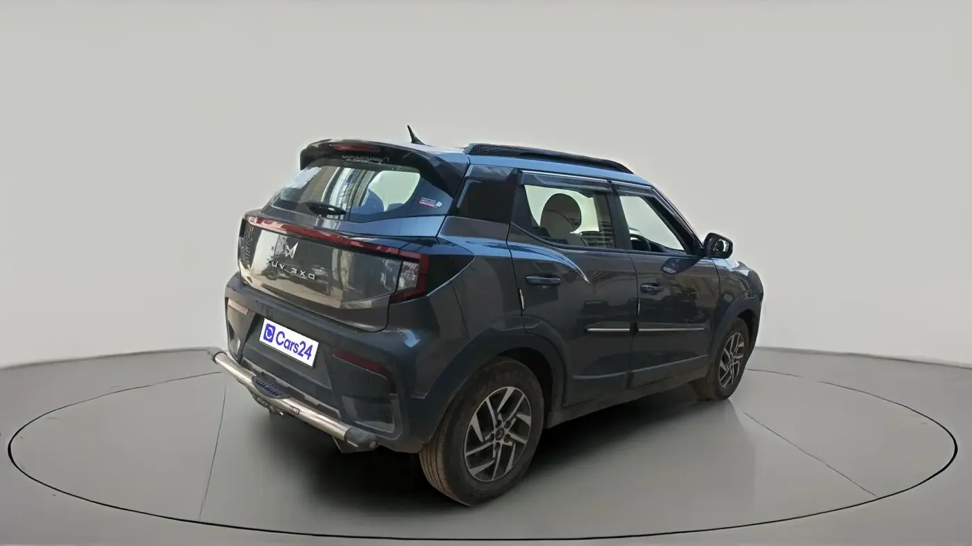 2024 Mahindra XUV 3XO AX5 1.5 Turbo Diesel, Diesel, Manual, 16,445 km, exterior