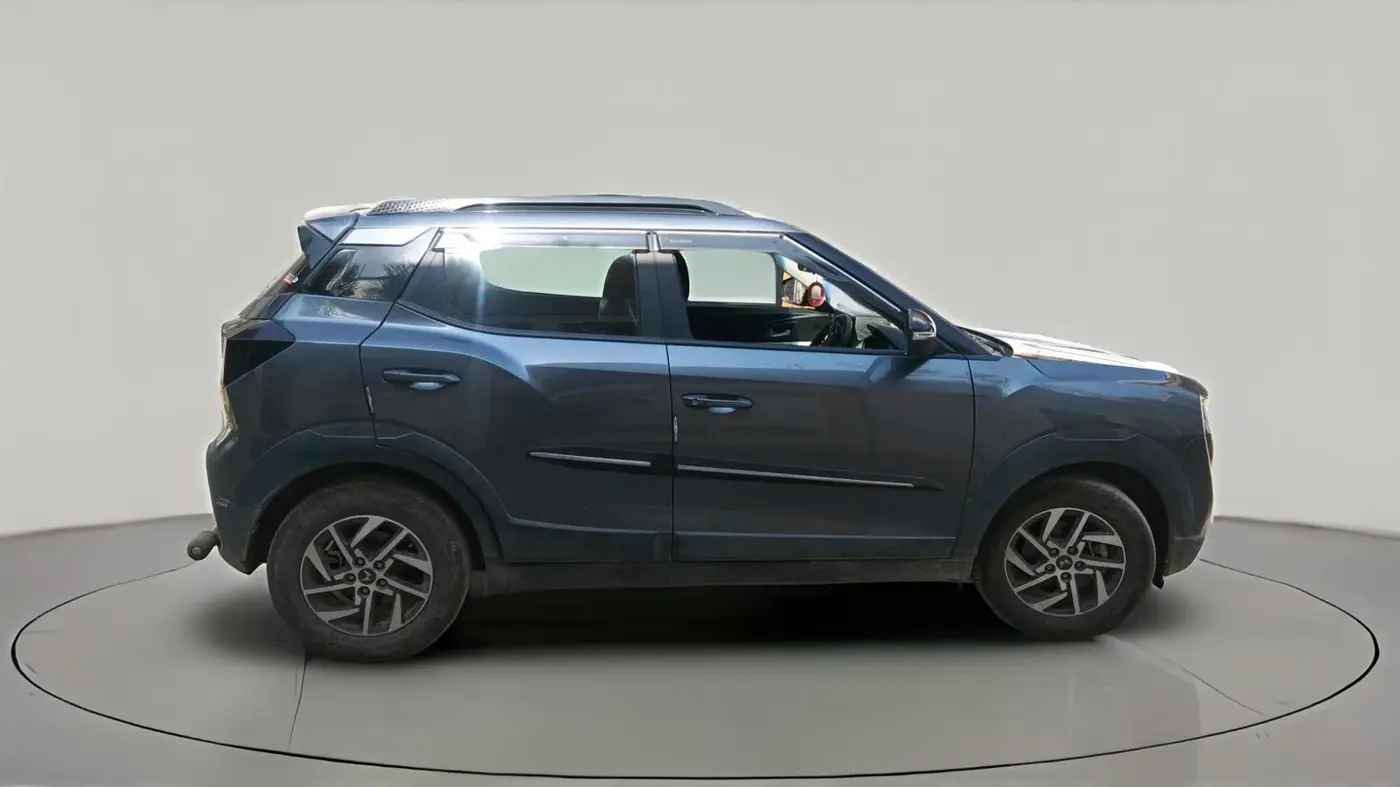 2024 Mahindra XUV 3XO AX5 1.5 Turbo Diesel, Diesel, Manual, 16,445 km, exterior