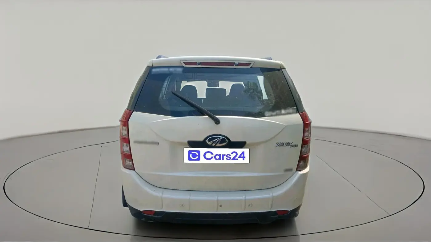 2014 Mahindra XUV500 W8, Diesel, Manual, 1,10,490 km, exterior