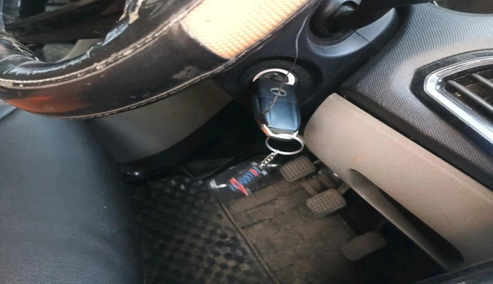 2017 Tata Tiago XZ PETROL, Petrol, Manual, 83,063 km, interior