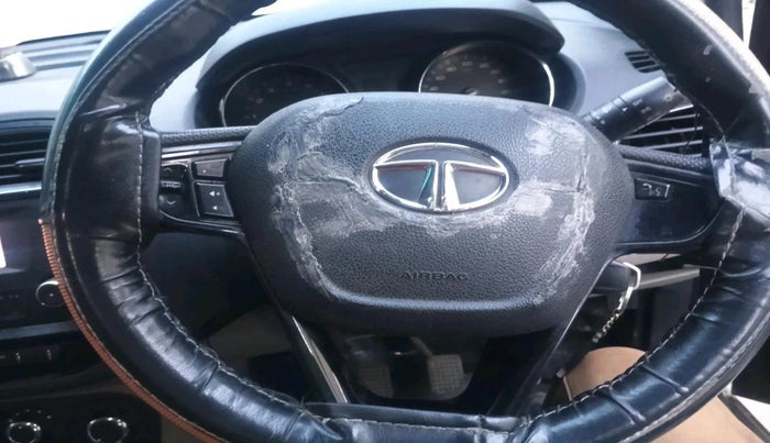 2017 Tata Tiago XZ PETROL, Petrol, Manual, 83,063 km, interior