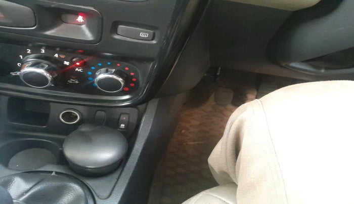 2012 Renault Duster 85 PS RXL DIESEL, Diesel, Manual, 1,80,256 km, interior