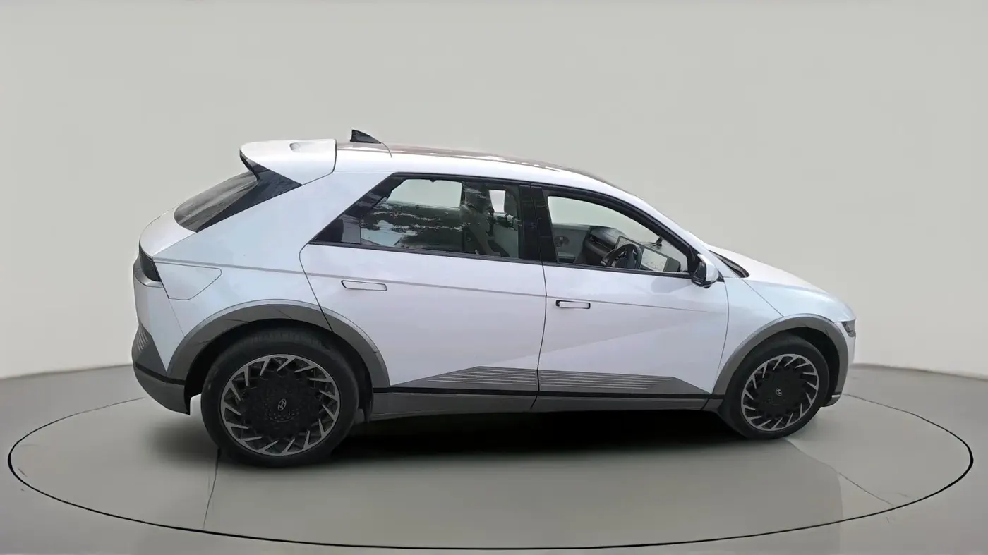 2023 Hyundai IONIQ 5 RWD, Electric, Automatic, 44,500 km, exterior