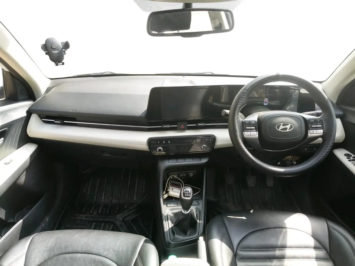 2023 Hyundai Verna SX 1.5 l MPI, Petrol, Manual, 25,344 km, interior