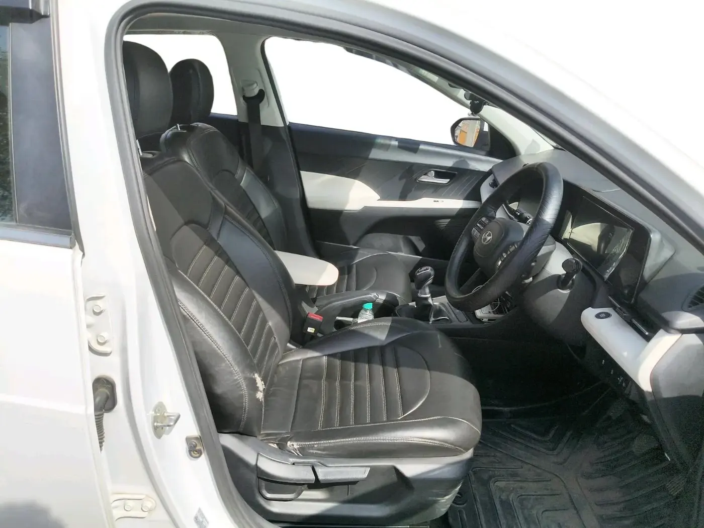 2023 Hyundai Verna SX 1.5 l MPI, Petrol, Manual, 25,344 km, interior