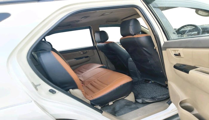 2013 Toyota Fortuner 3.0 4X4 MT, Diesel, Manual, 1,61,201 km, interior