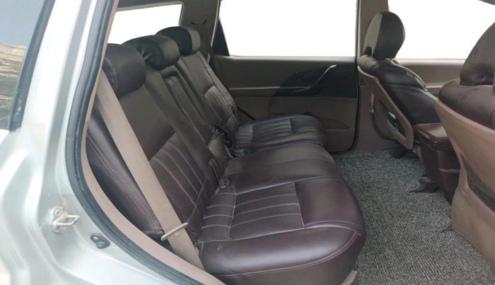 2015 Mahindra XUV500 W6, Diesel, Manual, 1,60,465 km, interior