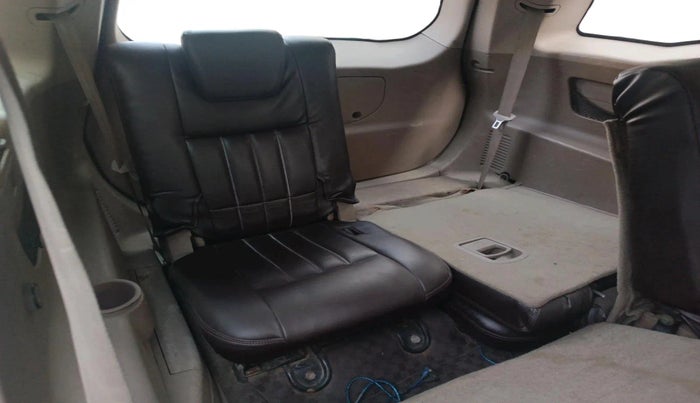 2015 Mahindra XUV500 W6, Diesel, Manual, 1,60,465 km, interior