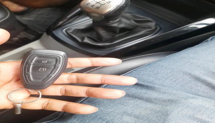 2015 Ford Ecosport TITANIUM 1.5L DIESEL, Diesel, Manual, 1,31,161 km, interior