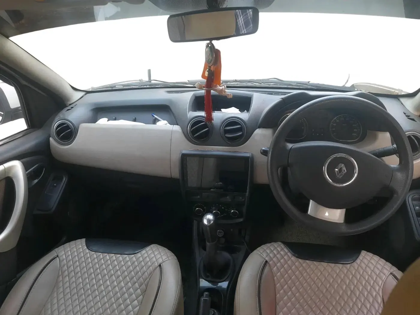 2014 Renault Duster 85 PS RXL DIESEL, Diesel, Manual, 1,03,828 km, interior